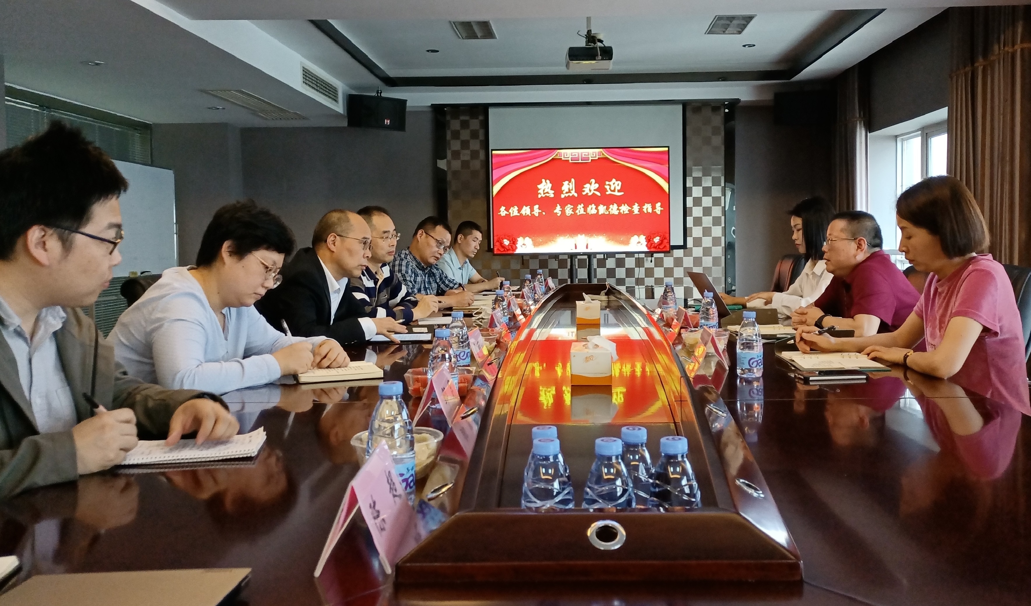 �Lɳ�����I(y��)�ƅf(xi��)(li��n)�ϕ�һ�Ё�P�¹ɷݣ����F(tu��n)���{(di��o)��