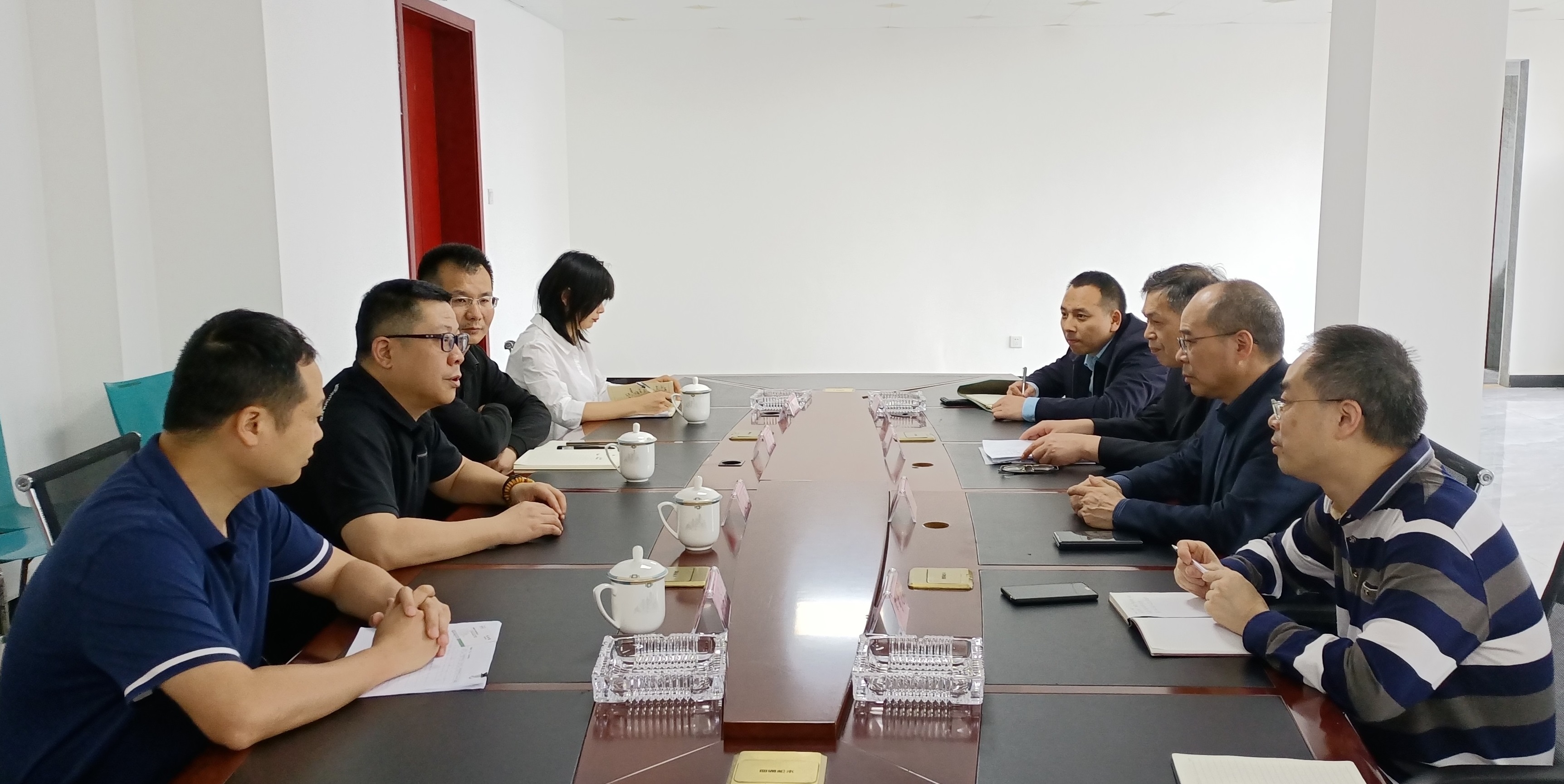 ܽ�؅^(q��)���ž��I(l��ng)��(d��o)��P�¹ɷݣ����F(tu��n)���{(di��o)��ָ��(d��o)����